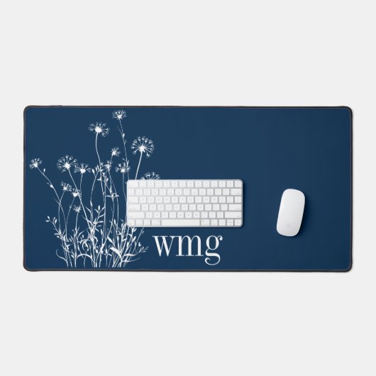Monogramm der modernen Navy Blue & White Wildblume Schreibtischunterlage (Tastatur & Maus)