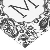 Monogramm der schwarz-weißen Damasken Mittelgroßer Tischläufer (Ecke)