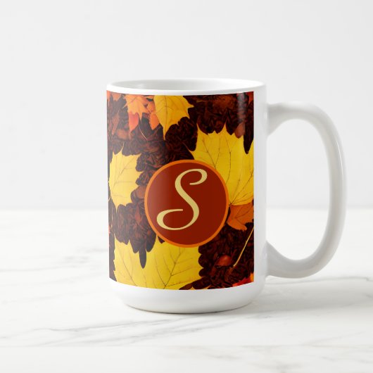 Monogramm der wirbelnden Herbstblätter Kaffeetasse (Rechts)