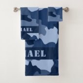 Monogramm des Blauen Camouflage-Musters Badhandtuch Set (Insitu)