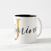 Monogramm des Gold"J" mit personalisiertem Namen Zweifarbige Tasse (VorderseiteRechts)