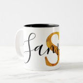 Monogramm des Gold"S" mit personalisiertem Namen Zweifarbige Tasse (Vorderseite Links)