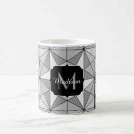Monogramm des grauen Schwarz-weißen Mosaikdreiecks Kaffeetasse