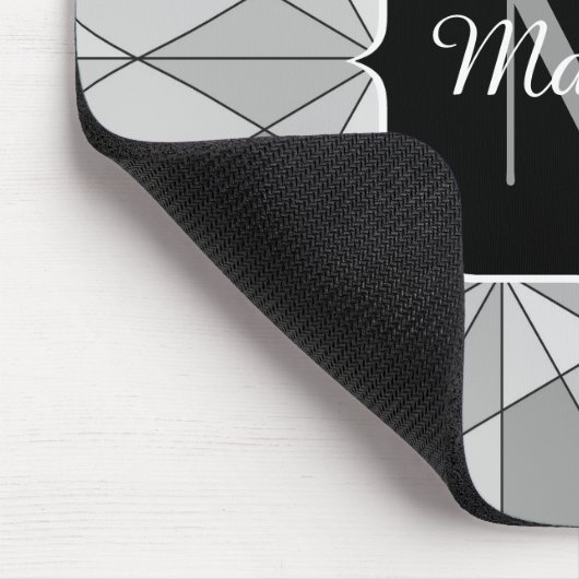 Monogramm des grauen Schwarz-weißen Mosaikdreiecks Mousepad (Ecke)
