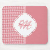 Monogramm des hellrosa Hahnentrittmusters mit Name Mousepad (Vorne)