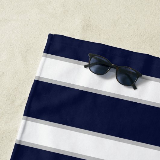 Monogramm des Nautic Navy Blue Anchor Coastor Strandtuch (Beispiel)