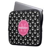 Monogramm des Schwarz-weiß rosa Ankermusters Laptopschutzhülle (Vorderseite Links)
