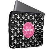 Monogramm des Schwarz-weiß rosa Ankermusters Laptopschutzhülle (Vorne Rechts)