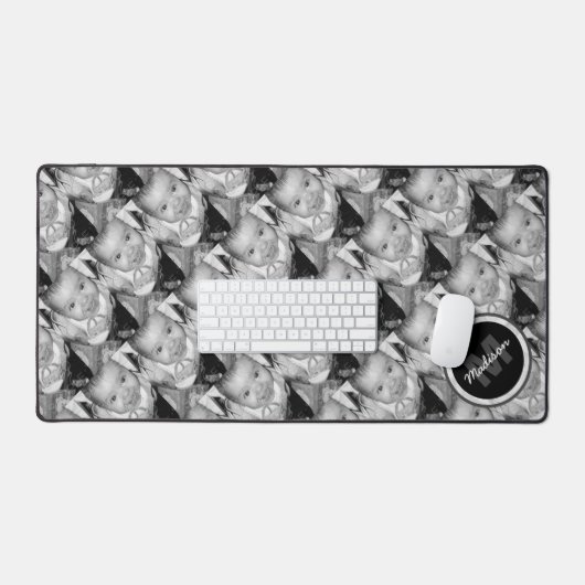 Monogramm des Schwarz-weißen Fotos anpassen Schreibtischunterlage (Tastatur & Maus)