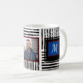 Monogramm des Schwarz-weißen modernen Streifenmust Kaffeetasse (VorderseiteRechts)