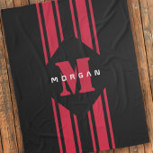 Monogramm des schwarzen Rennwagens Fleecedecke