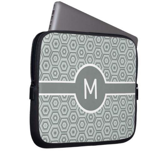 Monogramm des Single auf grauen Hexagonen Laptopschutzhülle (Vorne Rechts)