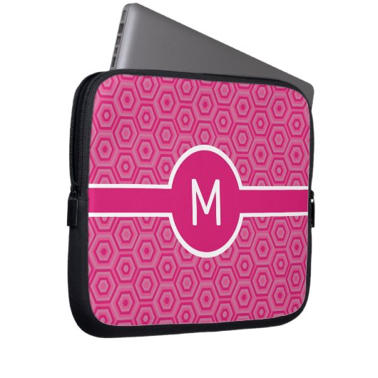 Monogramm des Single auf rosa Hexagonen Laptopschutzhülle (Vorne Rechts)