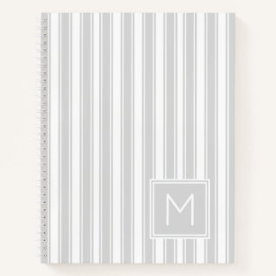 Monogramm des weichen, grauen und weißen Tick-Stri Notizblock