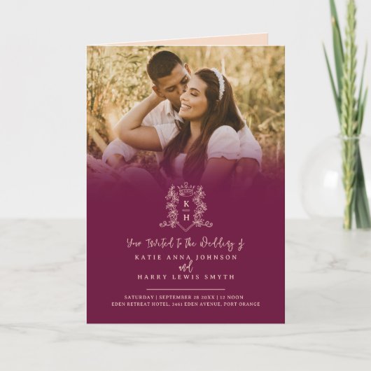 Monogramm dunkelrote Krone Hochzeitsmahlzeit Optio Einladung (Vorderseite)