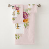 Monogramm Eleganfarbene Rose Floral Botanisch Badhandtuch Set (Insitu)