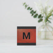 Monogramm | Emboss Lettern Red Leather Quadratische Visitenkarte (Stehend Vorderseite)