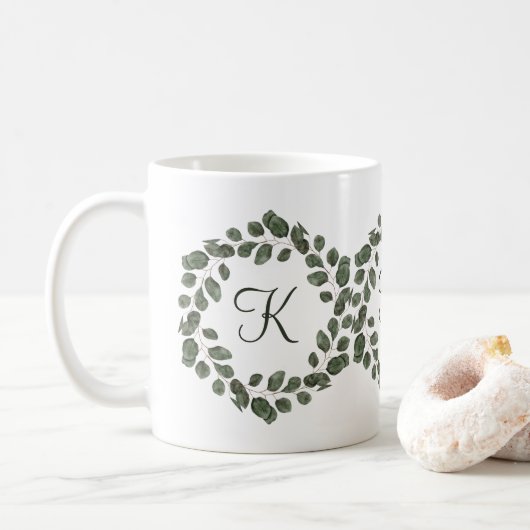 Monogramm Eukalyptusblätter Elegant Modern Kaffeetasse (Mit Donut)