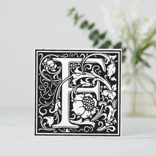 Monogramm F Initial Black and White Floral Pattern (Stehend Vorderseite)