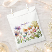 Monogramm Farbige Wilde Blume Illustriert Geschenktütchen (Ausgeschnitten)