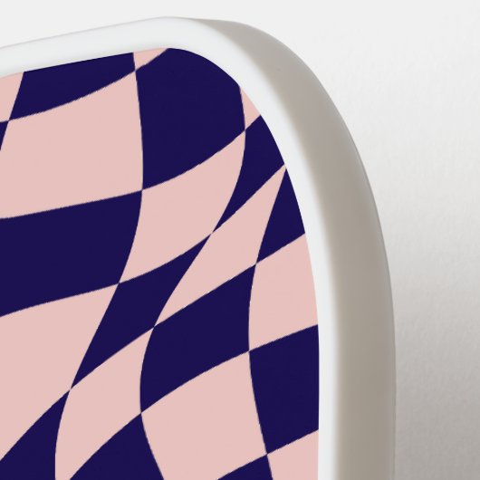 Monogramm für das blaue und rosa Wavy-Checkerboard Pickleball Schläger (Linke Seite)