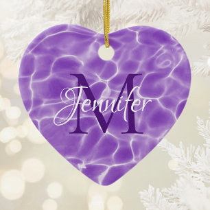 Monogramm für das lila und weiße Foto des Schwimmb Keramik Ornament