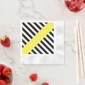 Monogramm für den Schwarz-weißen Streifen Serviette (Beispiel)