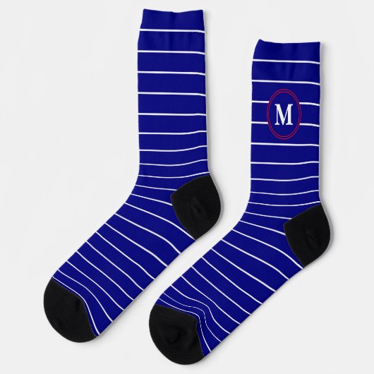Monogramm für die klassische Navy Blue und White S Socken (Linkes Detail)