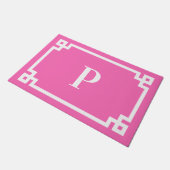Monogramm für die Tastenkombination Hot Pink und W Fußmatte (Schrägansicht)