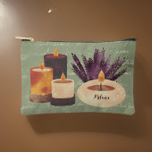 Monogramm für lila Wellness-Center-Kerzen und Lave Zubehörtasche