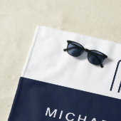 Monogramm für moderne Navy Blue Stripes Strandtuch (Beispiel)