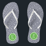 Monogramm für Navy und Green Greece Badesandalen<br><div class="desc">Maßgeschneiderte,  bedruckte Flop-Sandalen mit einem stilvollen,  modernen griechischen Schlüsselmuster und einem eigenen Monogramm oder einem anderen Text in einem Kreisrahmen. Klicken Sie auf Anpassen,  um Schriftart und Farben zu ändern oder eigene Bilder hinzuzufügen,  um ein einzigartiges Design zu erstellen!</div>