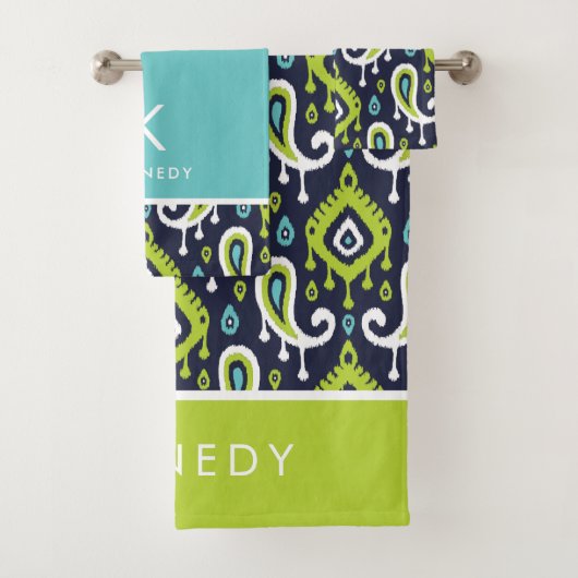 Monogramm für Navy und Green Ikat Paisley Badhandtuch Set (Insitu)