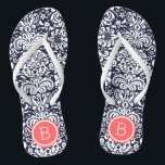 Monogramm für Navy- und Korallenfloral-Damask Badesandalen<br><div class="desc">Maßgeschneiderte,  bedruckte Flop-Sandalen mit einem eleganten,  floralen Damastmuster und einem eigenen Monogramm oder einem anderen Text in einem Kreissaal. Klicken Sie auf Anpassen,  um Schriftart und Farben zu ändern oder eigene Bilder hinzuzufügen,  um ein einzigartiges Design zu erstellen!</div>