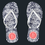 Monogramm für Navy- und Korallenfloral-Damask Badesandalen<br><div class="desc">Maßgeschneiderte,  bedruckte Flop-Sandalen mit einem eleganten,  floralen Damastmuster und einem eigenen Monogramm oder einem anderen Text in einem Kreissaal. Klicken Sie auf Anpassen,  um Schriftart und Farben zu ändern oder eigene Bilder hinzuzufügen,  um ein einzigartiges Design zu erstellen!</div>