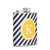 Monogramm für Navy und Yellow Nautic Stripes Flachmann (Rechts)