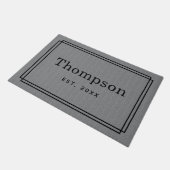 Monogramm für personalisierte Graufamilien Fußmatte (Schrägansicht)