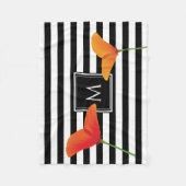 Monogramm für Poppy Chic Black Stripes Fleecedecke (Vorderseite)