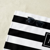 Monogramm für Poppy Chic Black Stripes Strandtuch (Beispiel)