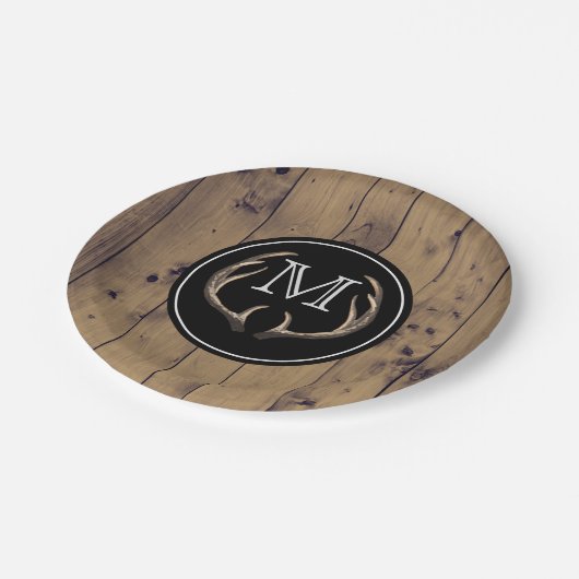 Monogramm für rustikales Holz Pappteller (Schrägansicht)