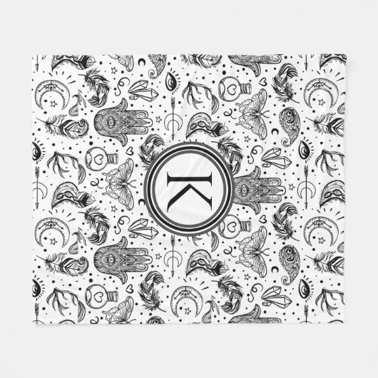 Monogramm für Schwarzweiß-Butterfly-Boho-Elemente Fleecedecke (Vorderseite (Horizontal))