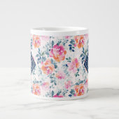Monogramm | Gemaltes Rosenmuster Jumbo-Tasse (Vorderseite)