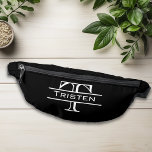 Monogramm-Geschenk Bauchtasche<br><div class="desc">Dieses Design kann in dem Bereich personalisiert werden, der durch das Ändern des Fotos und/oder Textes zur Verfügung gestellt wird. Sie können auch angepasst werden, indem Sie auf Vorlage personalisieren klicken und dann auf die Schaltfläche klicken, um weitere Optionen anzupassen, um die Hintergrundfarbe zu löschen oder zu ändern, Text hinzuzufügen,...</div>