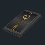Monogramm-Gold und schwarzes Leder Tri-fold Geldbeutel<br><div class="desc">Dreifachgefaltete Geldbörse. 100% kundengerecht. Sie können irgendwelche der Grafiken oder des Textes in diesem Entwurf löschen, ändern, bewegen, die Größe neu bestimmen oder hinzufügen. Gemacht mit hohem Entschließungsvektor und/oder digitalen Grafiken für einen beruflichen Druck. ANMERKUNG: (DIESES IST EIN DRUCK. Alle zazzle Konzeptionen des Produkts sind "Drucke" wenn nicht anders festgelegt...</div>