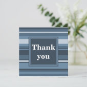 Monogramm graublaue Streifen Dankeskarte (Stehend Vorderseite)