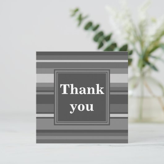 Monogramm graue Streifen Dankeskarte (Stehend Vorderseite)