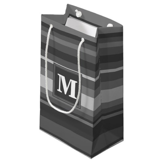 Monogramm graue Streifen Kleine Geschenktüte (Vorderseite Schrägansicht)