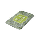 Monogramm Grüne Blumen Muster Badematte (Schrägansicht)