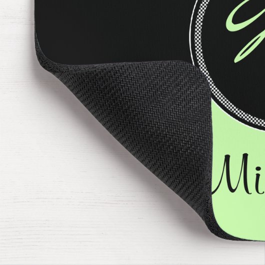Monogramm-grüner Schwarz-weißer Damast Mousepad (Ecke)