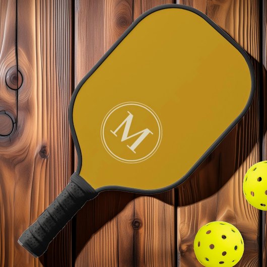 Monogramm Halbjahrsfarbe der goldenen Ockerfarbe Pickleball Schläger